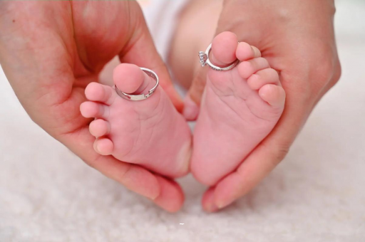 禹城宝宝吃奶呕吐