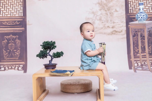 禹城宝宝多久开始攒肚